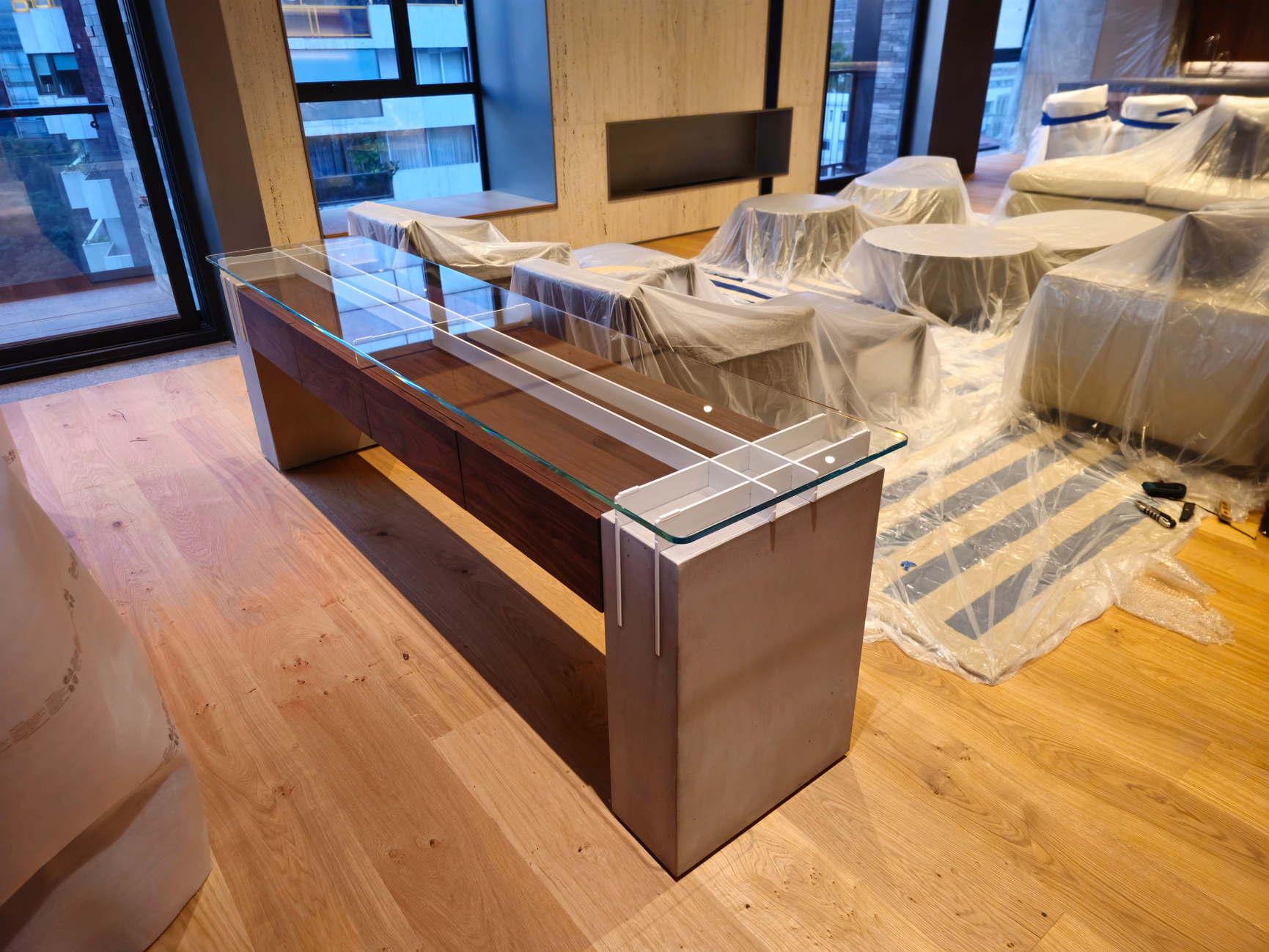 Credenza Stone Balance.